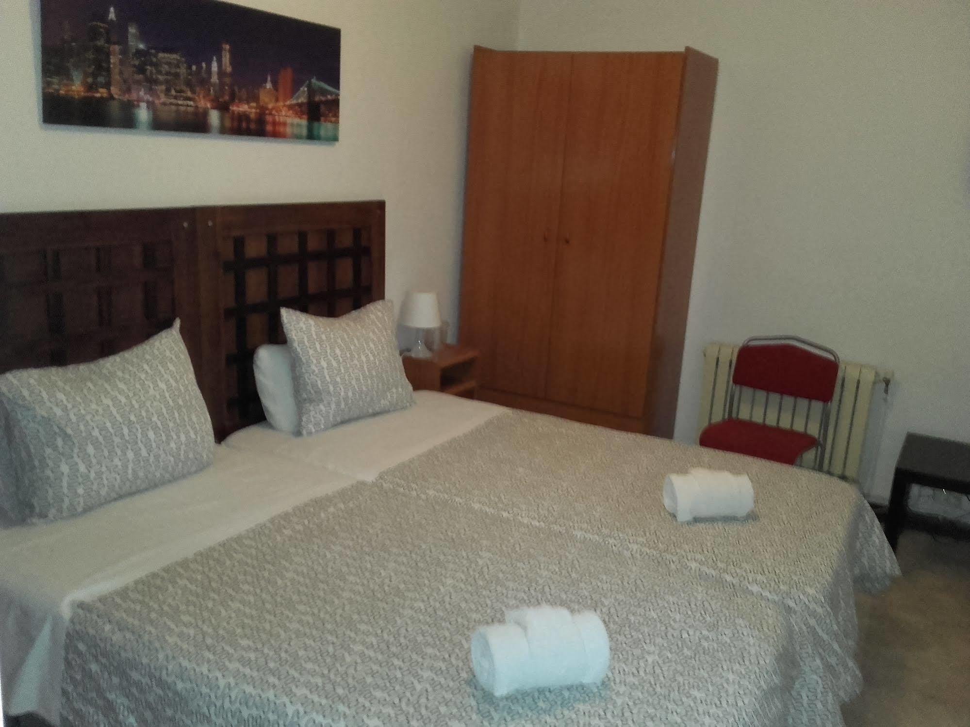 ברצלונה Hostal Absolut Centro מראה חיצוני תמונה